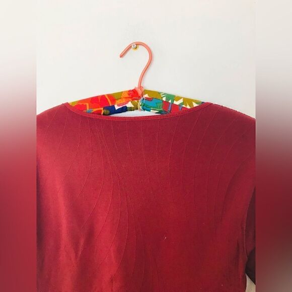 Patagonia | deep merlot red warm weather layer top - Picture 5 of 6